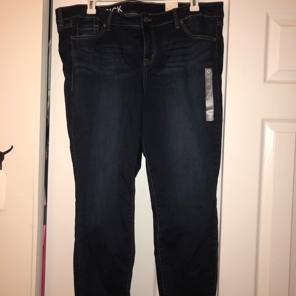 NWT Lovesick Dark Wash Skinny Jeans - Size 20 - Picture 1 of 4